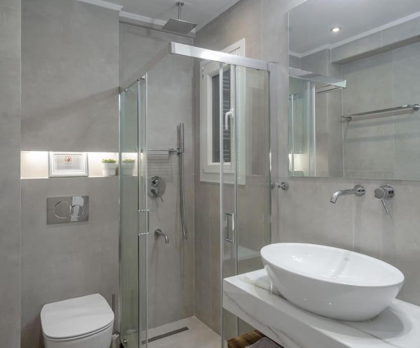 Modernised Athenian Apartment /W 2Br & 2Ba Athens Exterior photo